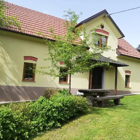Sveta Ana * Stari Trg pri Lozu
